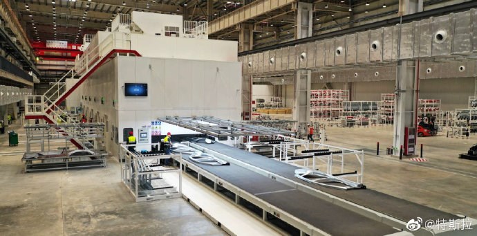 Tesla says Shanghai factory ready for production, shows off facilitiy images