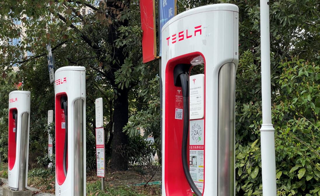 Tesla accuses engineer of stealing secrets, demands Xpeng disclose source code