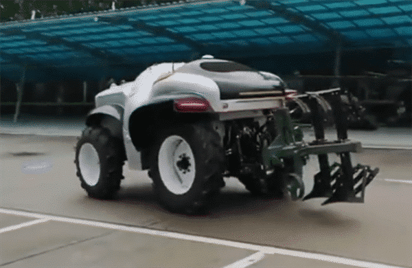 China's first unmanned tractor equipped with 5G and hydrogen fuel cells released