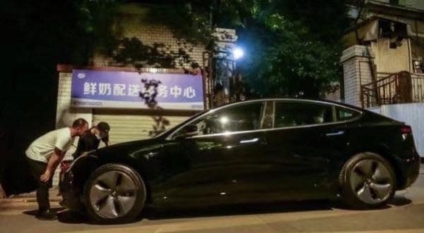 Tesla says it never blacklisted any car owners