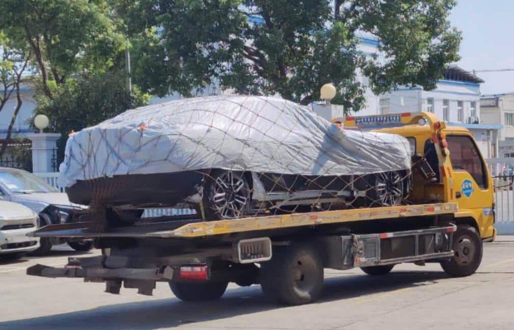 Suspected Nio EE7 sedan spy photo revealed