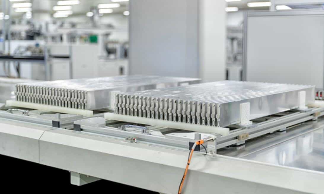 BYD reportedly to supply blade batteries to FAW and Hongqi