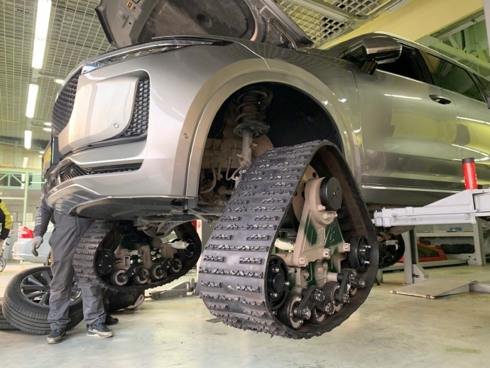 Chinese geek converts Li ONE into a ...... 'tank'