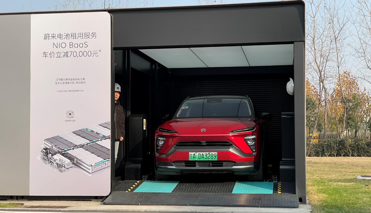 Tesla VP says charging is best way to replenish energy, hints battery swap will be replaced