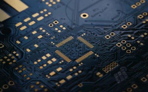 China auto industry's chip supply disruption risk to melt away, association says