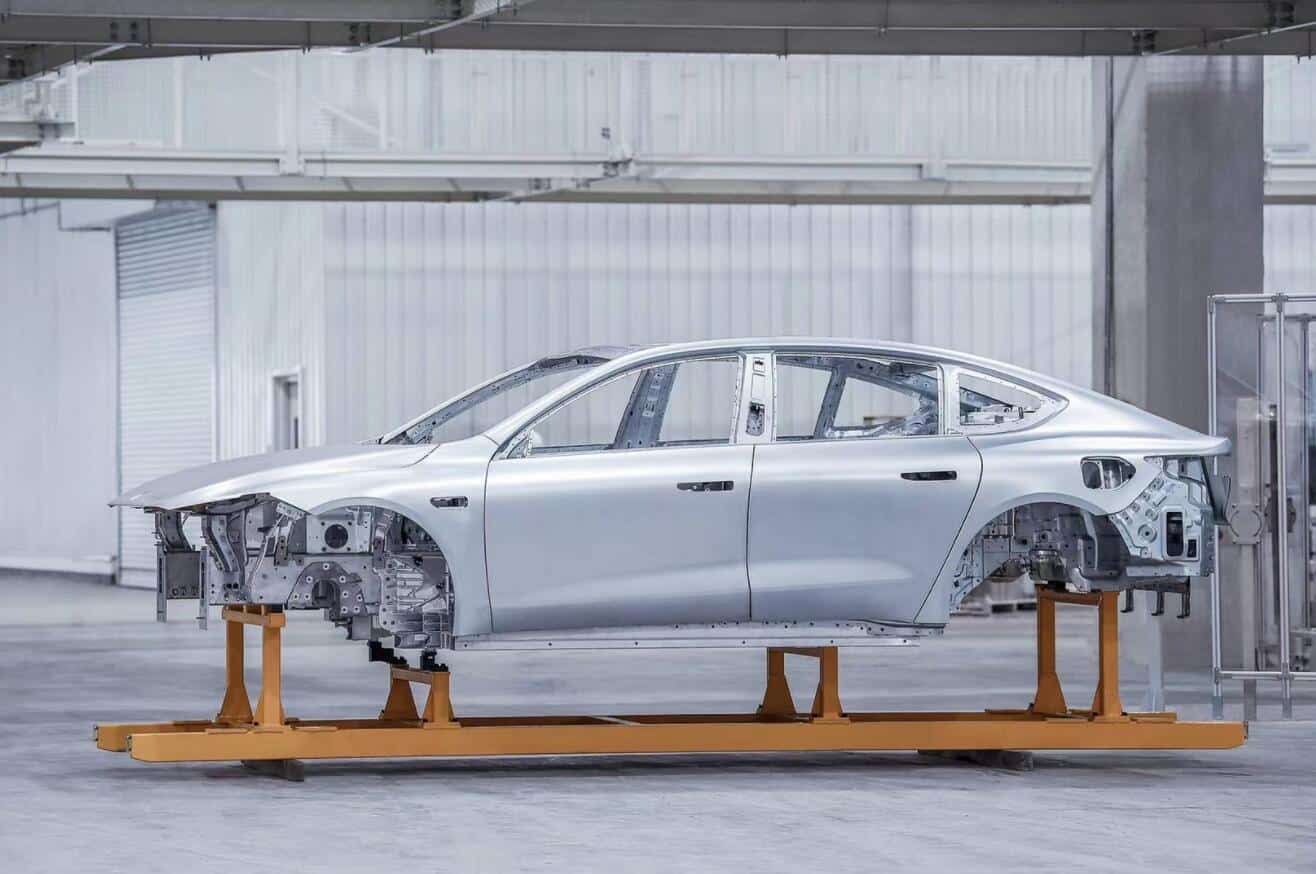 Nio's first ET7 production line body rolls off line, paving way for the model's delivery in Q1 next year