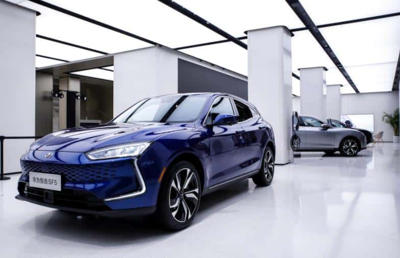 First new energy car model sold by Huawei exceeds 3,000 orders in two days