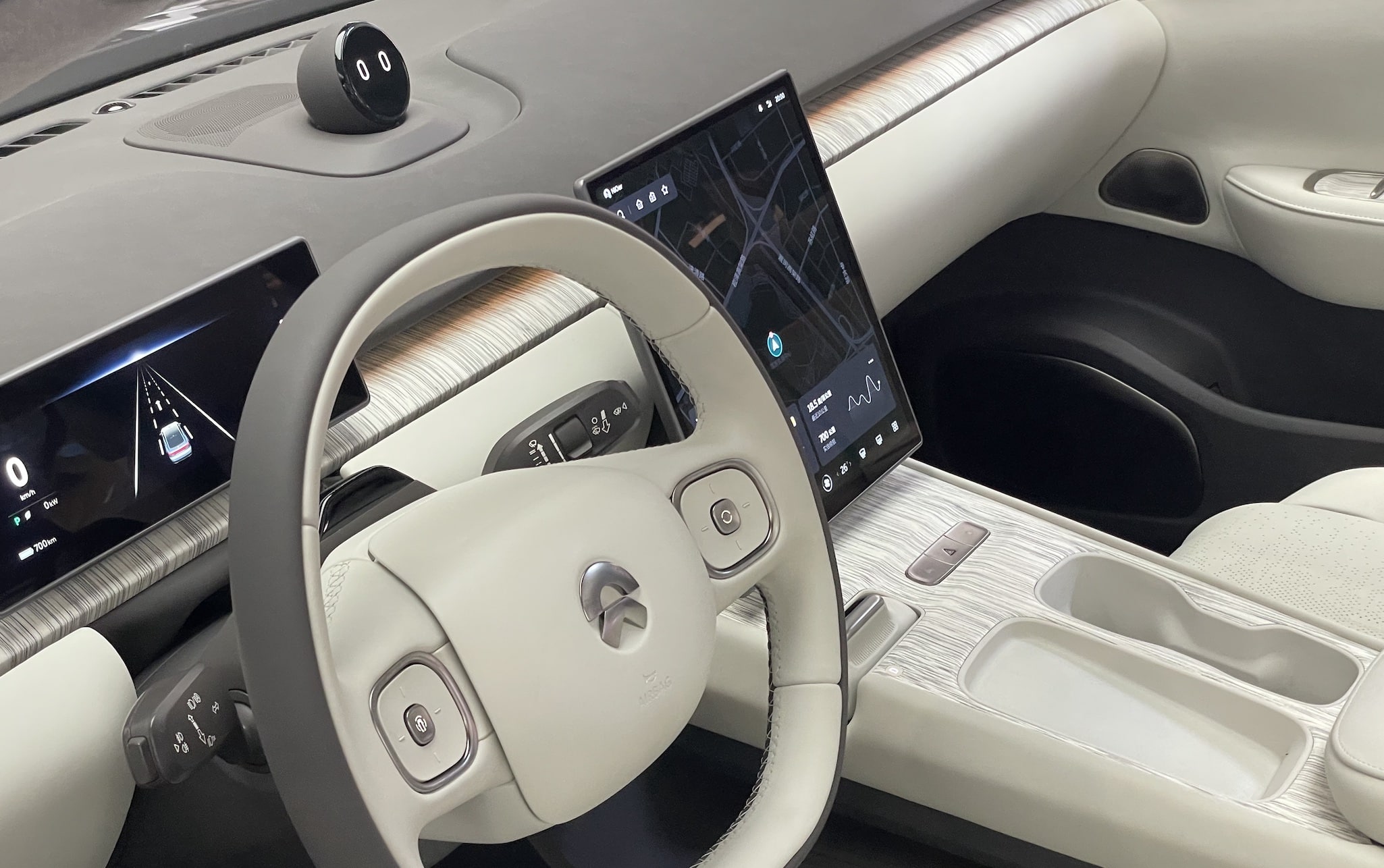 China lists first pilot cities to accelerate smart car development