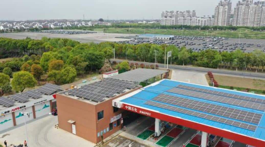 Sinopec builds China's first 'carbon-neutral' gas station