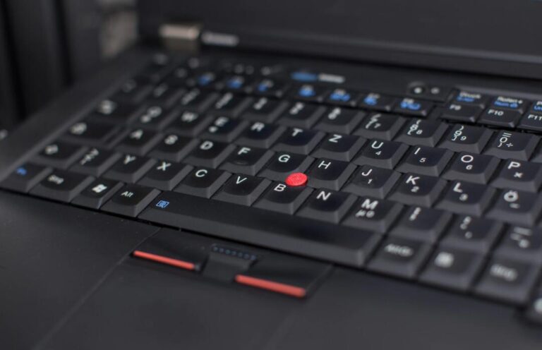 Lenovo resists temptation as group of Chinese firms jump on car-making bandwagon