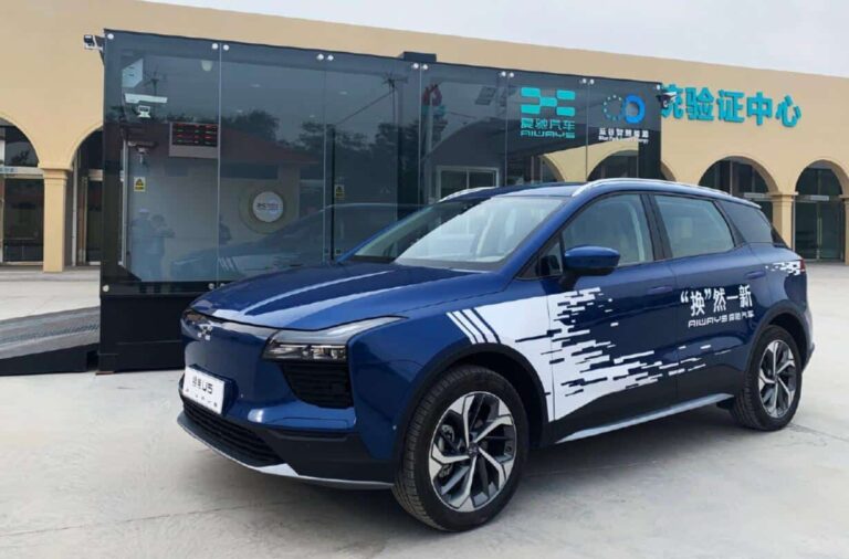 Chinese EV startup Aiways starts trial operation of its first swap station for cab market