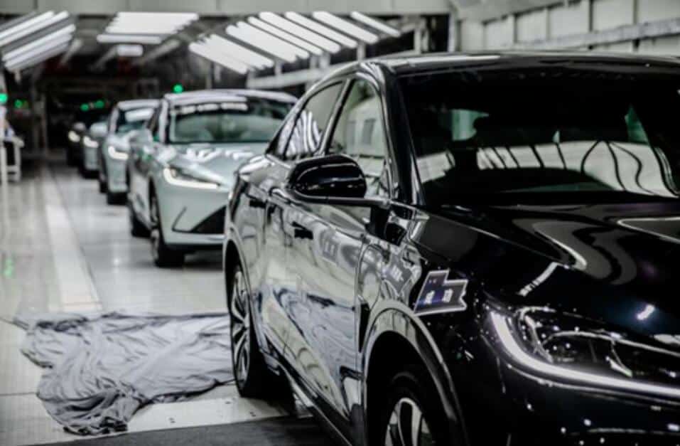 Arcfox model equipped with 'Huawei Inside' sees first vehicle from Validation Build rolls off line