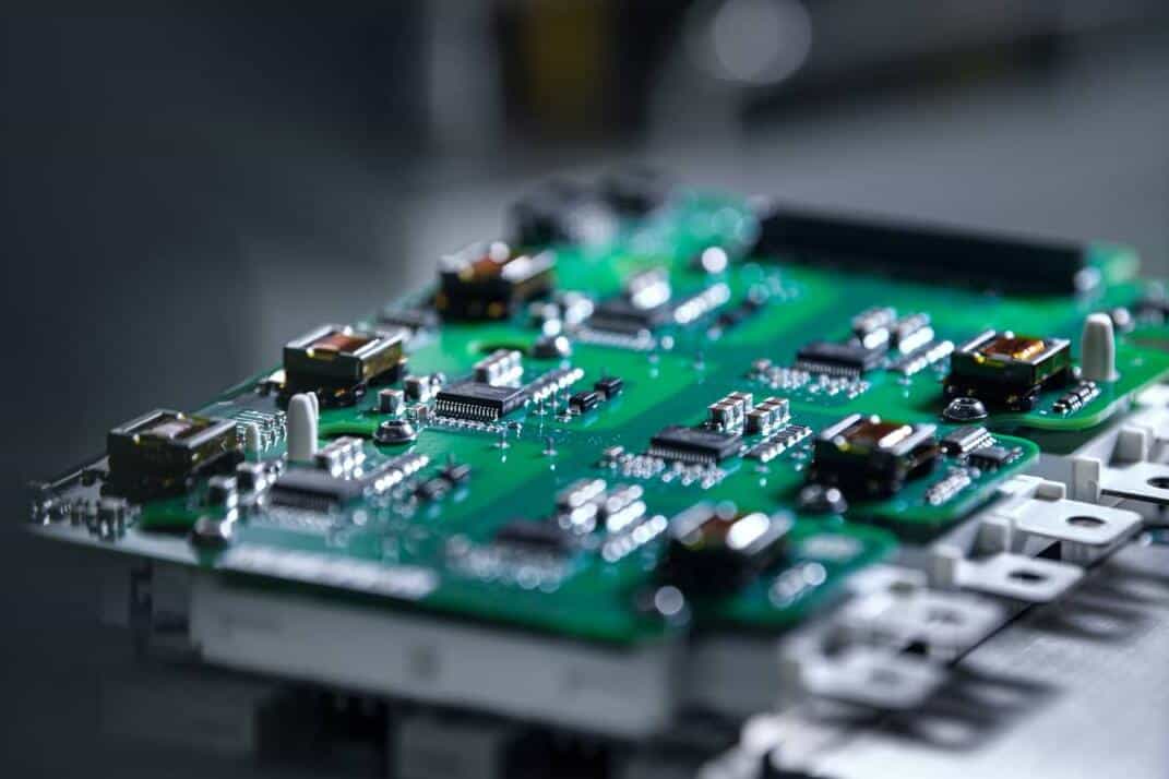 CEO of Nio's motor arm explains ET7's SiC electric drive system