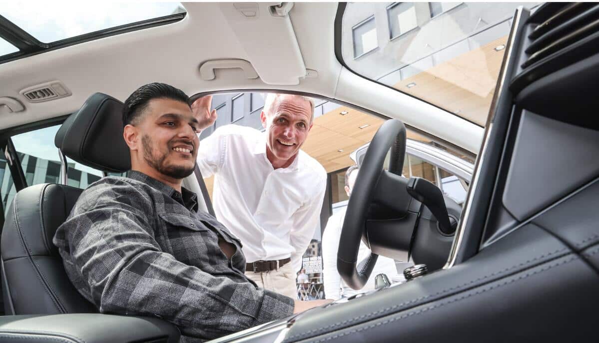 Nio sends first ES8s to Norway