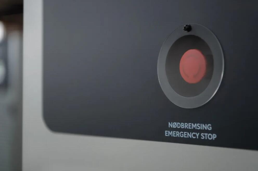 Nio starts shipping battery swap stations and superchargers to Norway