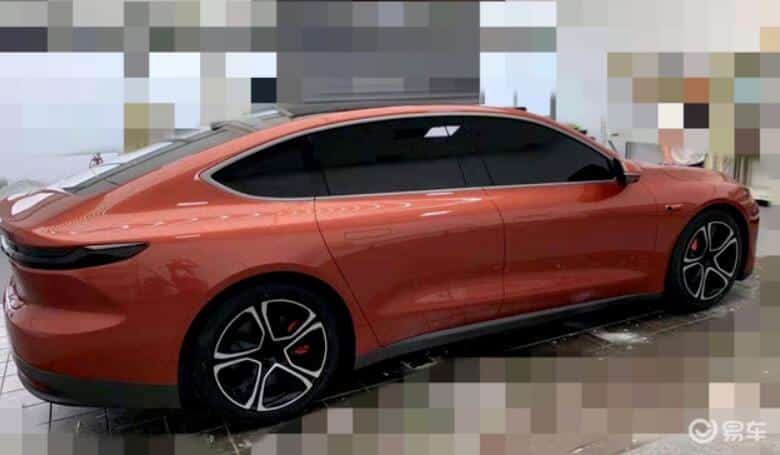 Nio ET7 in Luminous Orange makes its first real-life appearance