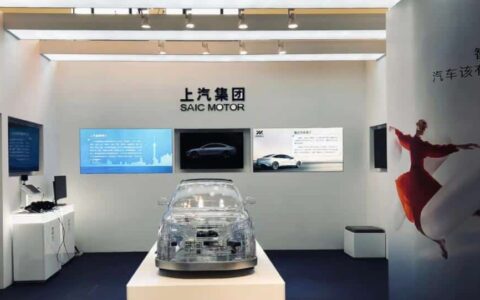 SAIC reports revenue of  billion in H1, up 30% year-over-year