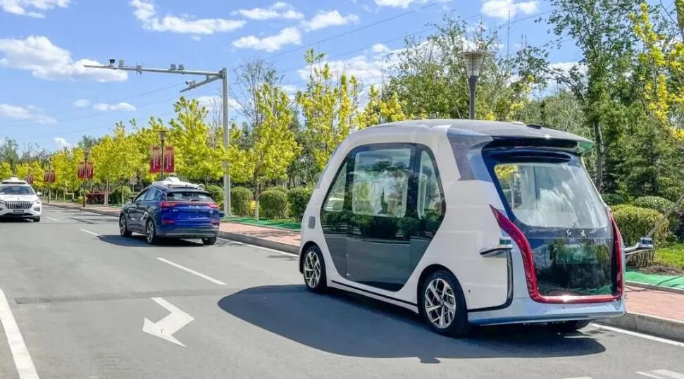 China FAW steps up efforts on self-driving technology