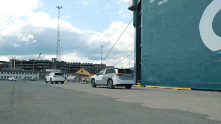 Nio's first batch of ES8s for export has arrived in Norway