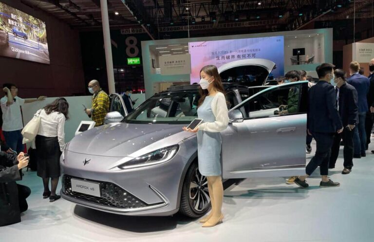 Huawei set to offer BAIC's new energy vehicles in its sales channels