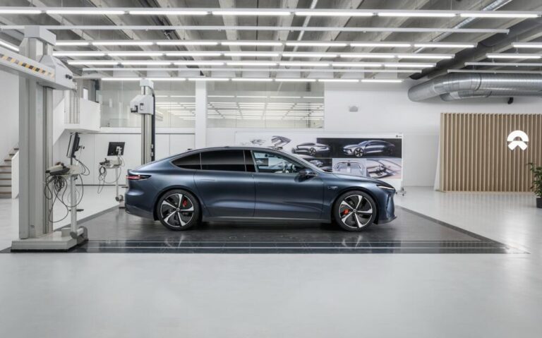 Nio debuts ET7 in Germany, local deliveries expected to begin in Q4 2022
