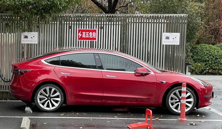 Tesla posts record Q3 earnings amid global supply chain disruptions