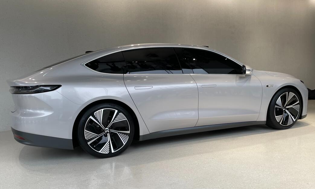 CITIC Securities says Nio expected to catch up with Tesla in medium to long term, maintains Buy rating