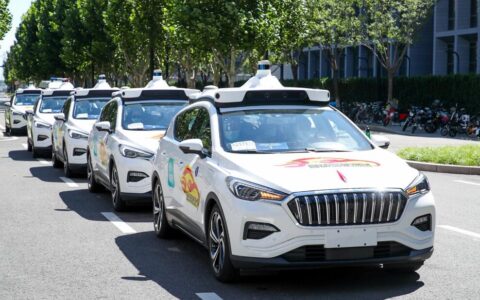Baidu exec says self-driving safer than human driving, but not 100% accident-free