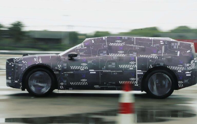 Is Jidu Auto going to follow Nio's BaaS model?