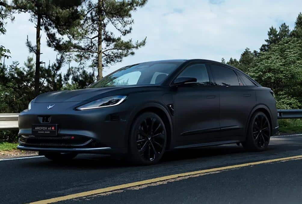 Arcfox α-S with 'Huawei Inside' reportedly to start small-scale deliveries by end of next month