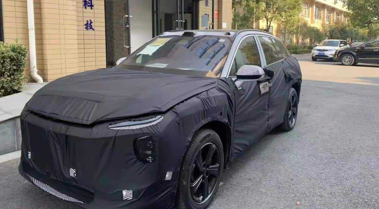 Spy photos of suspected new Nio SUV 'ES7' revealed for first time