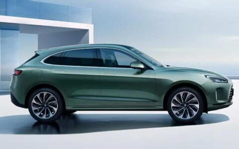 AITO M5, built by Huawei and Seres, reportedly gets over 2,000 orders in 3 days