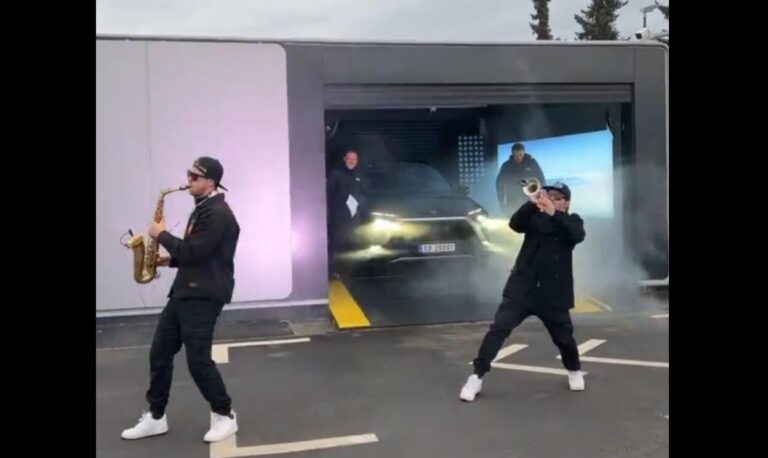 Nio's Norway swap station launch event goes viral in China, unexpectedly, and hilariously