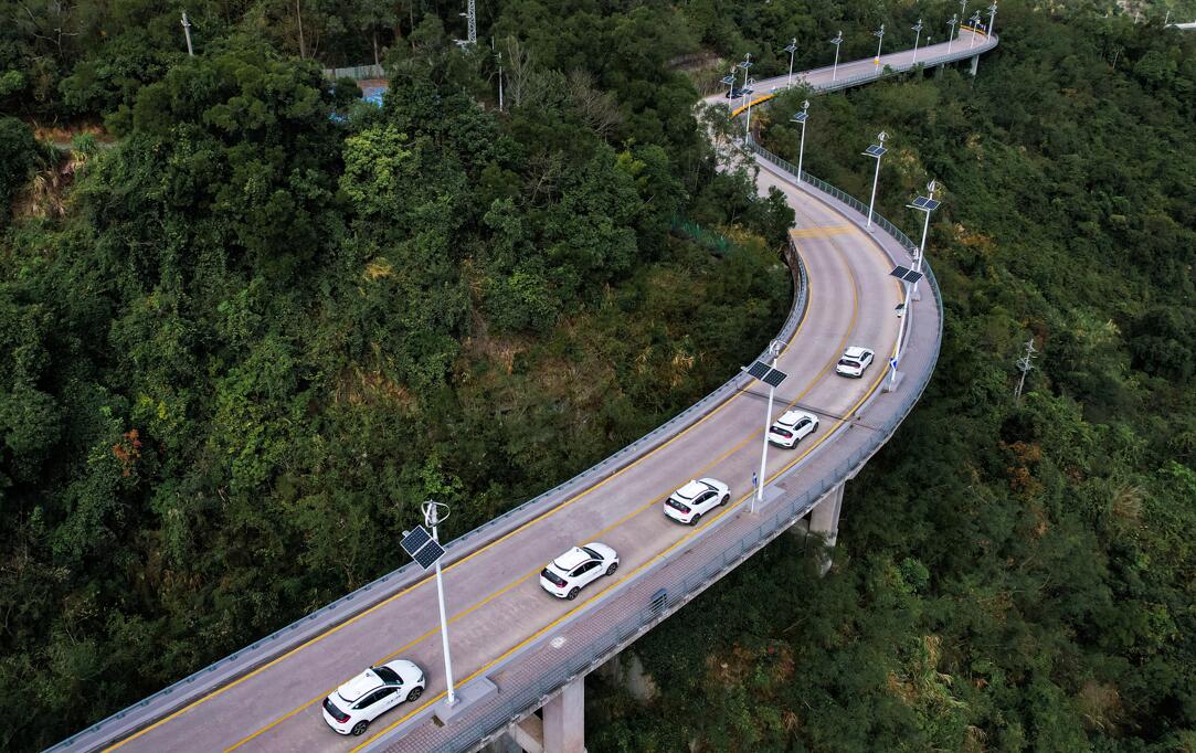 Baidu Apollo expands robotaxi service to south China megacity Shenzhen