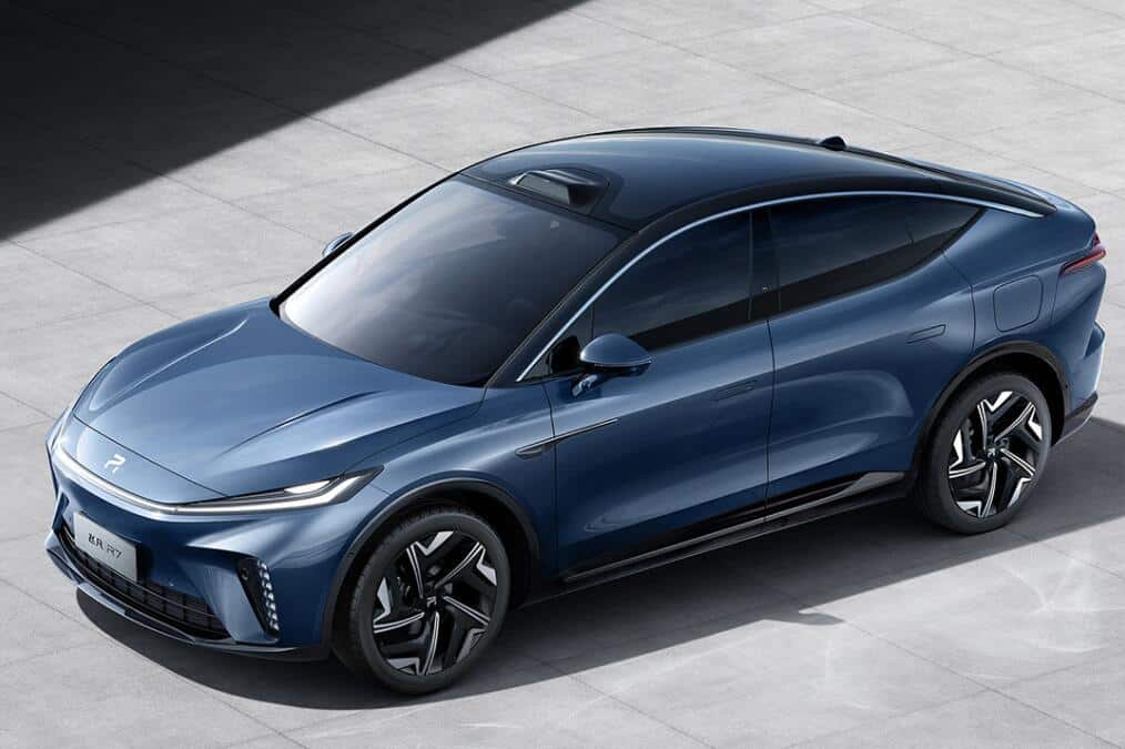 SAIC's Rising Auto unveils battery swap-enabled coupe SUV R7
