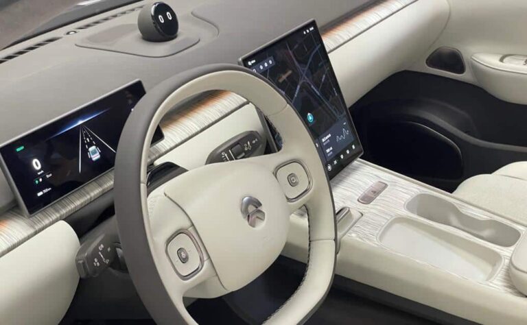 Nio's William Li responds to phone-making rumors, says project in research phase