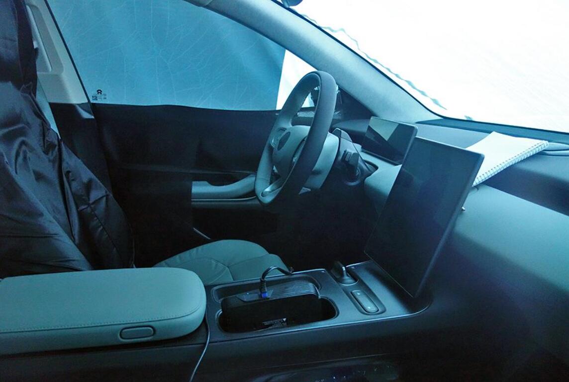 Nio ET5's interior revealed in spy photos