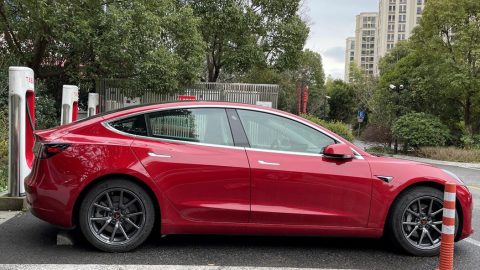 Tesla slashes prices again in China, dropping RMB 23,000 on two Model S models