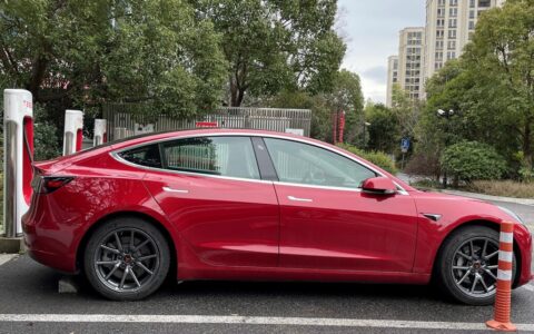 Tesla slashes prices again in China, dropping RMB 23,000 on two Model S models