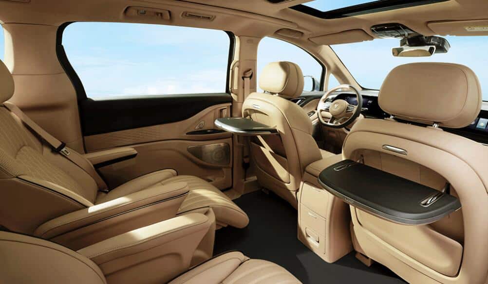 Voyah starts Dream MPV pre-sales with prices starting at about ,000