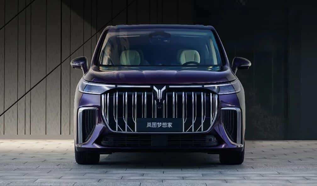 Voyah's Dream MPV officially launched with starting price of about ,490