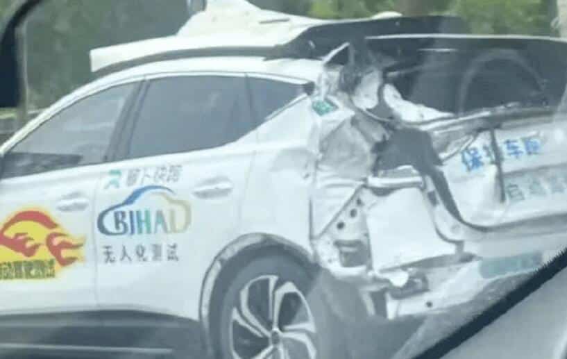 Baidu's driverless test vehicle rear-ended during normal driving