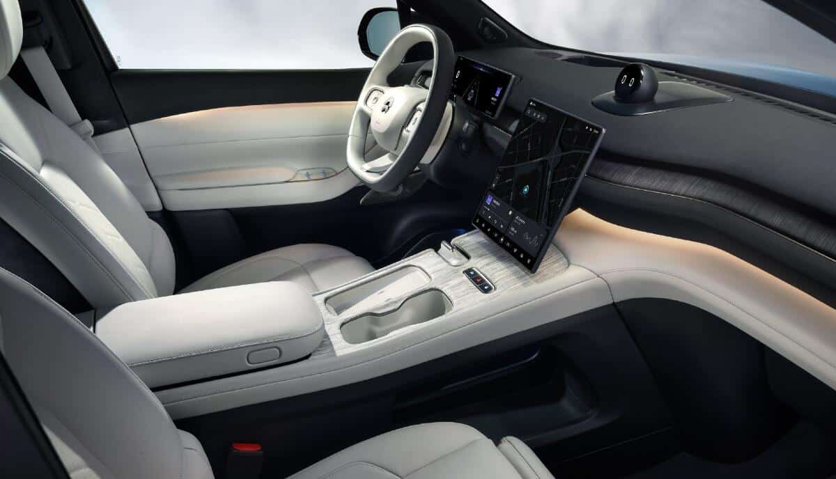 Nio exec shares images of ES7 ahead of official launch