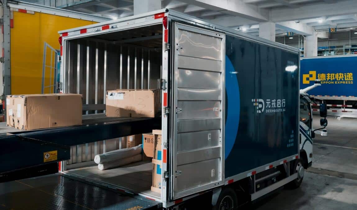 DeepRoute's self-driving trucks used by local courier firm Deppon in major commercialization milestone