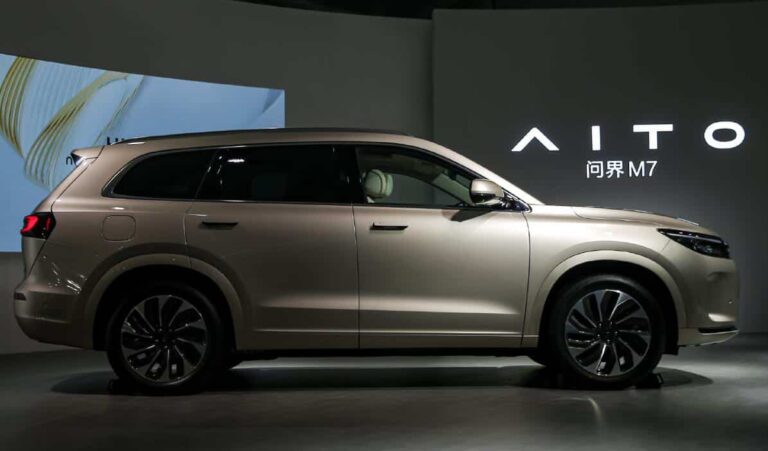 AITO says M7 gets over 10,000 orders in two hours after opening for reservations