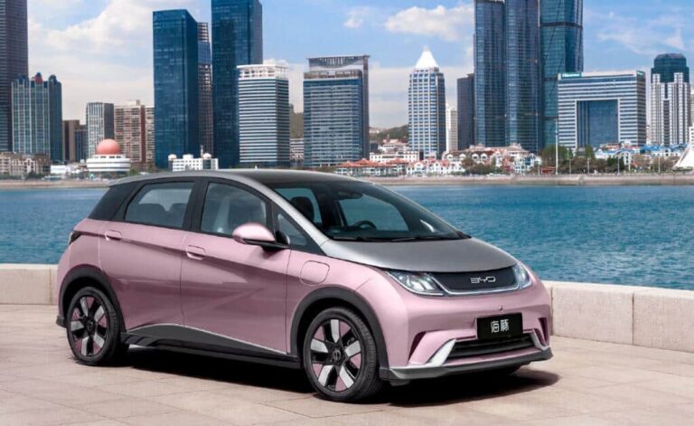 BYD's monthly production expected to reach about 300,000 units in August, report says