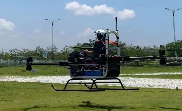 Xpeng CEO shows how you can drive a flying car like a car