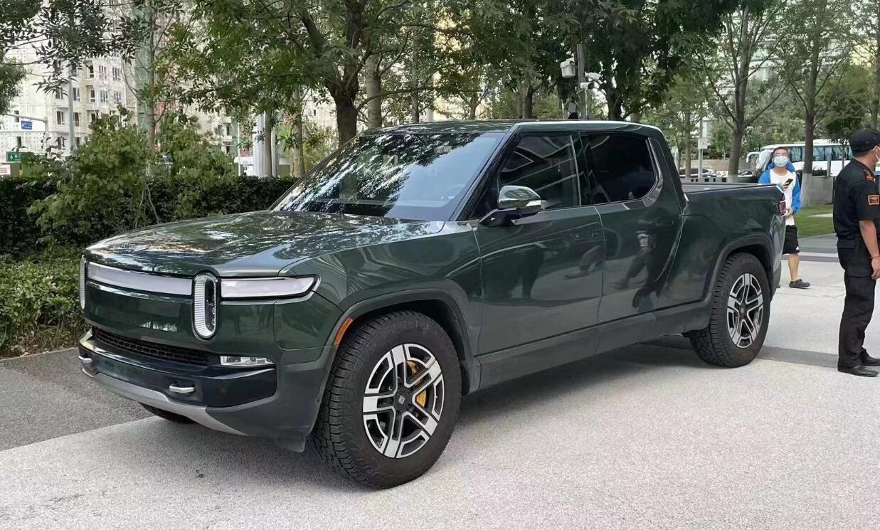 Rivian R1T electric truck spotted at Xiaomi's campus in Beijing