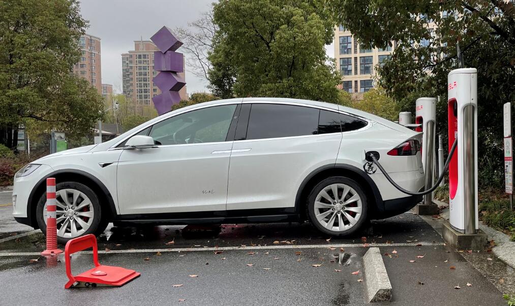 Chinese suppliers may be behind Tesla's  billion nickel deal with Indonesia