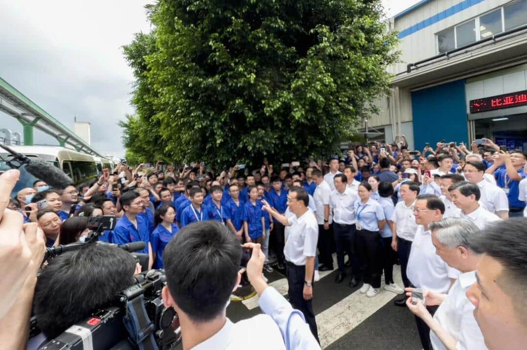 Chinese premier visits BYD HQ, encourages NEV maker to become an 'ace'